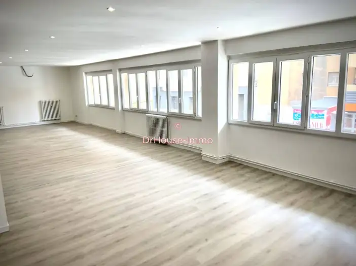 Appartement 1 pièce de 196 m² - Marseille (13003)