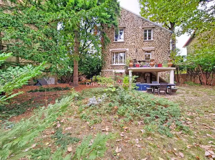 Maison 6 pièces de 113 m² - Villemomble (93250)