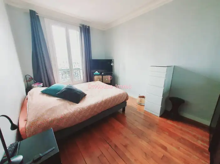 Appartement 3 pièces de 53 m² - Bois-Colombes (92270)