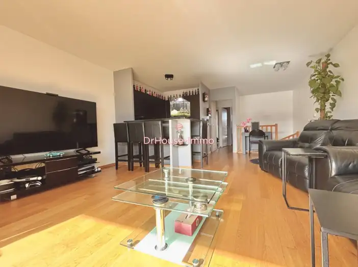 Appartement 4 pièces de 77 m² - Romainville (93230)