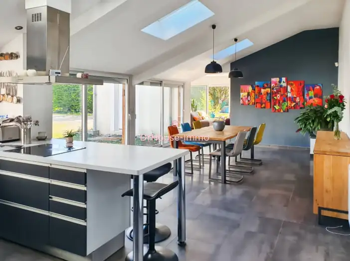 Maison 8 pièces de 206 m² - Chaingy (45380)