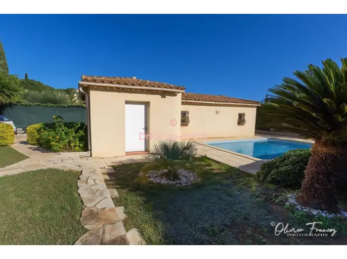 Image des la section Servies