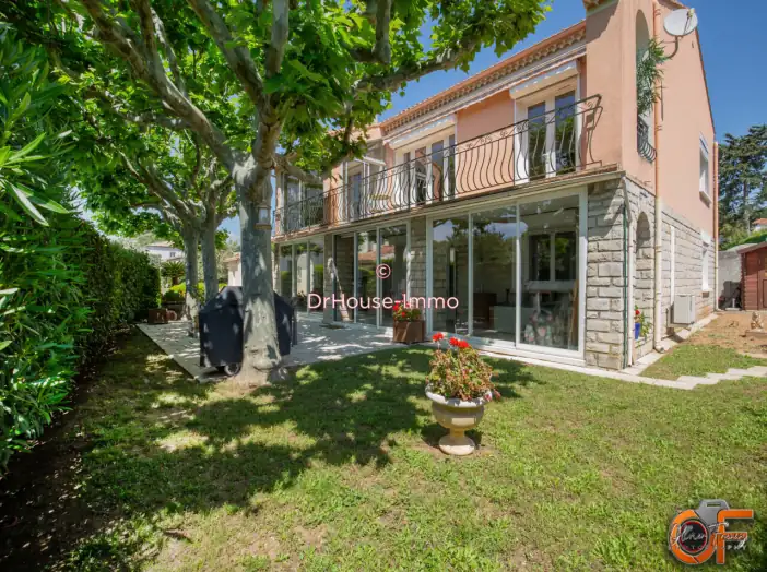 Image des la section Servies