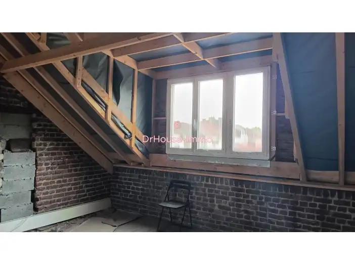 Immeuble 8 pièces de 90 m² - Anzin (59410)