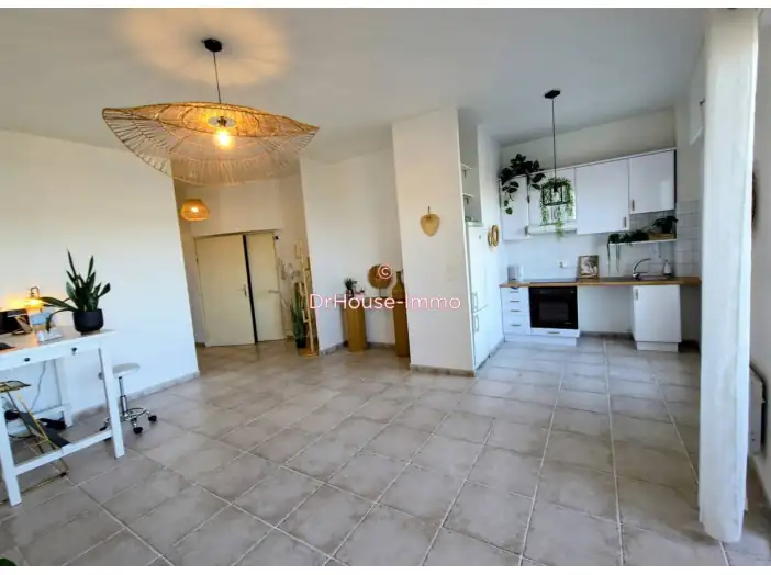 Appartement 3 pièces de 56 m² - Martigues (13500)