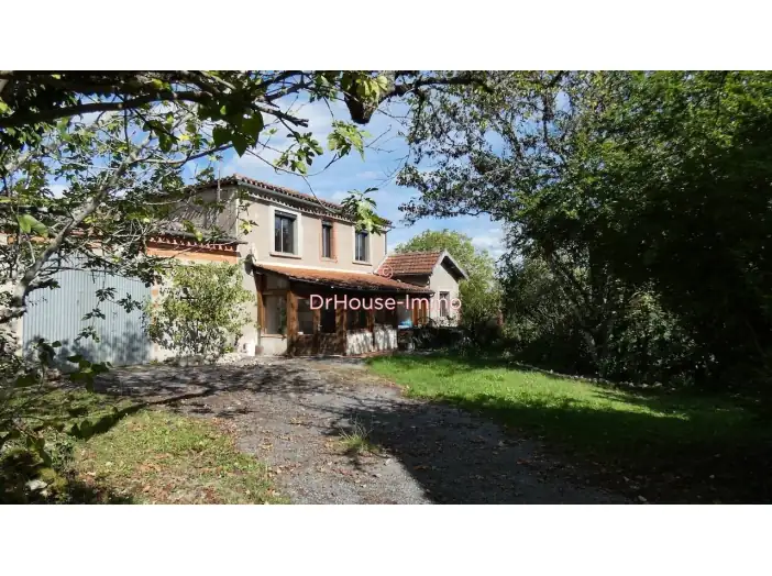 Maison 10 pièces de 210 m² - Andillac (81140)