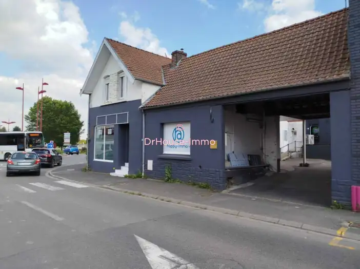 Immeuble 7 pièces de 142 m² - Camblain-Châtelain (62470)