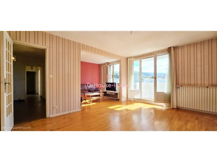 Appartement 4 pièces de 79 m² - Firminy (42700)