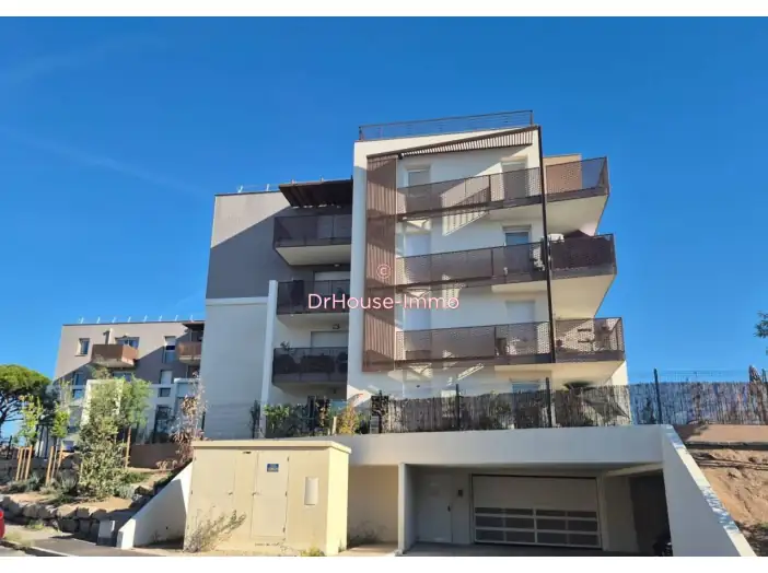 Appartement 4 pièces de 81 m² - Fréjus (83600)
