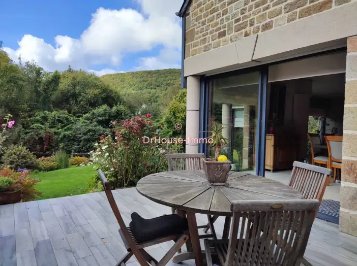 Maison 8 pièces de 282 m² - Vire Normandie (14500)