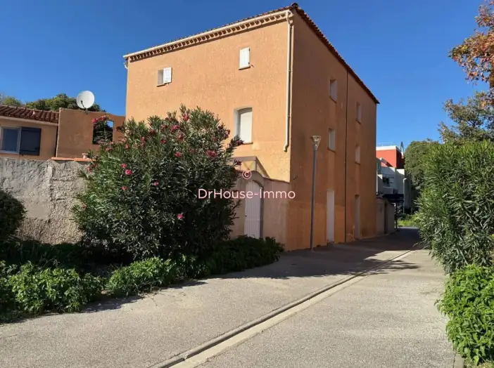 Maison 6 pièces de 110 m² - Vitrolles (13127)