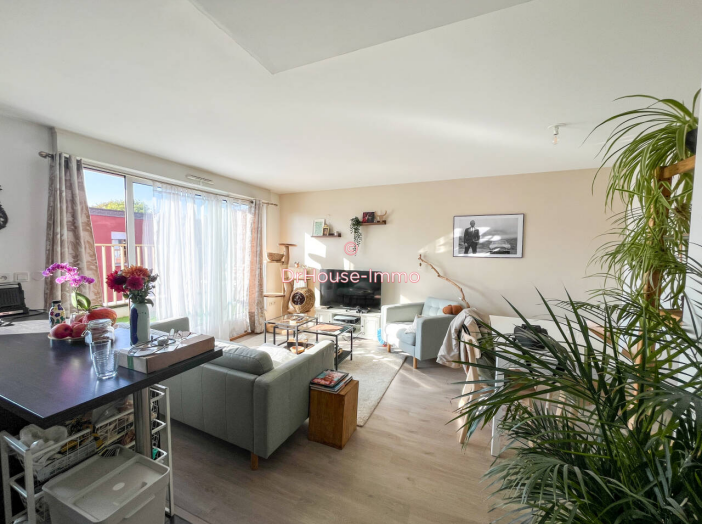 Appartement 3 pièces de 61 m² - Mons-en-Barœul (59370)