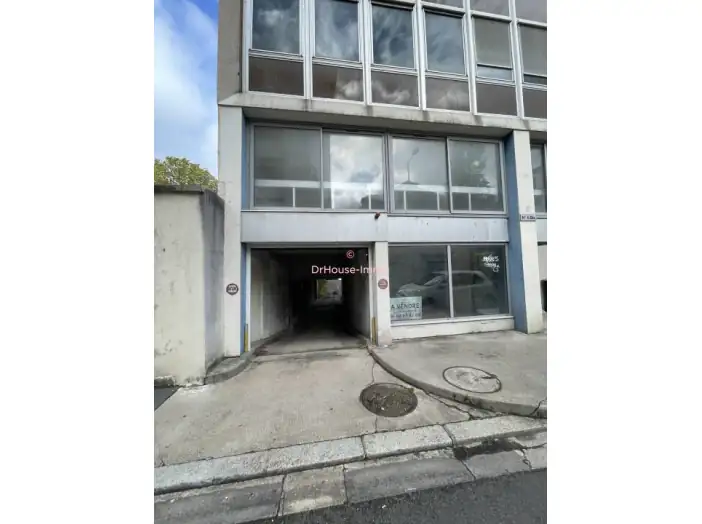 Immeuble 10 pièces de 542 m² - Bourges (18000)