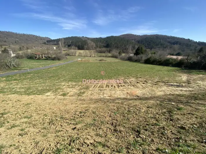 Terrain de 10 136 m² - Manses (09500)