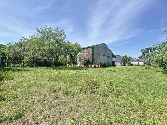 Terrain de 1 654 m² - Château-la-Vallière (37330)