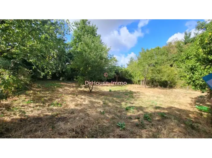 Terrain de 3 520 m² - Saint-Aubin-de-Luigné (49190)