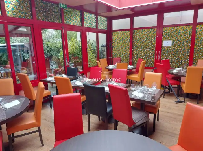 Commerce 4 pièces de 150 m² - Enghien-les-Bains (95880)