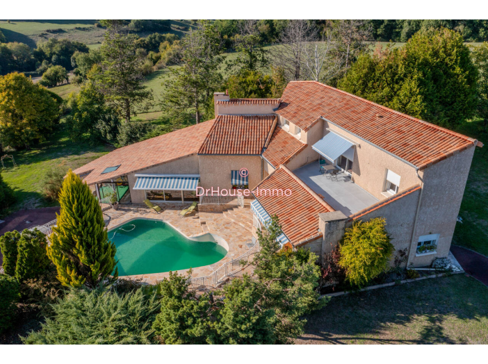 Maison 11 pièces de 278 m² - Ribérac (24600)
