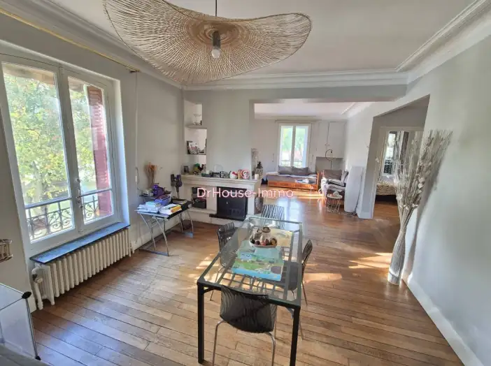 Appartement 6 pièces de 139 m² - Limay (78520)