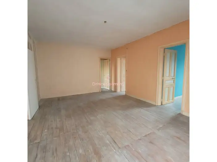 Appartement 4 pièces de 69 m² - Bazancourt (51110)
