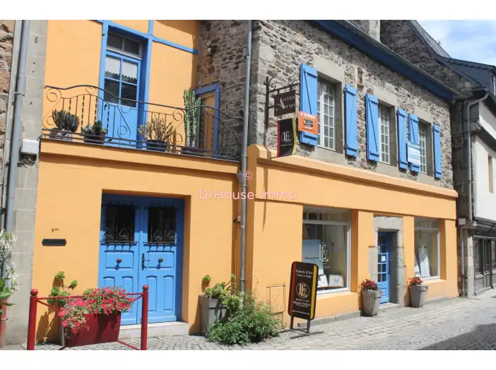 Maison 8 pièces de 292 m² - Pontrieux (22260)