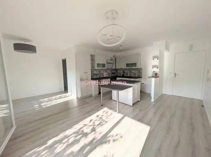 Appartement 2 pièces de 52 m² - Vernouillet (78540)