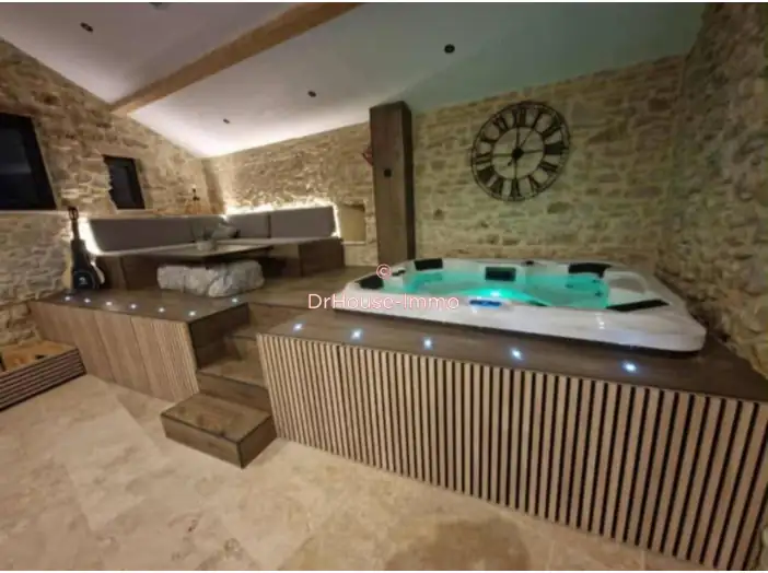 Maison 6 pièces de 168 m² - Cruis (04230)