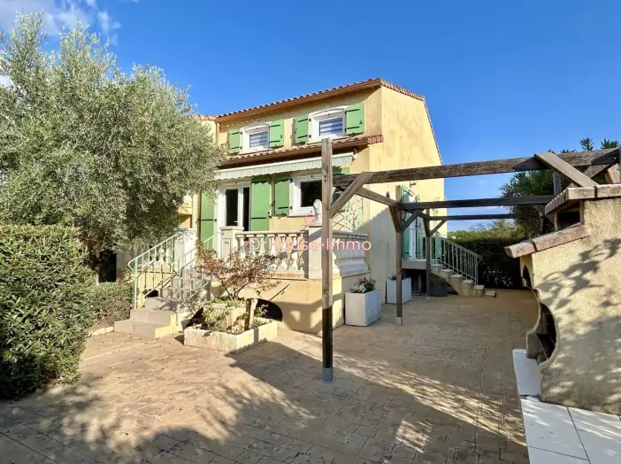 Maison 4 pièces de 75 m² - Vidauban (83550)