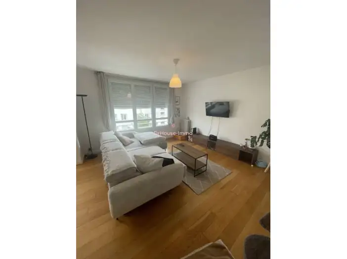 Appartement 3 pièces de 70 m² - Orléans (45000)