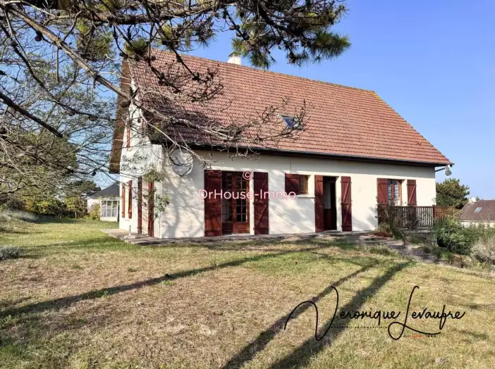 Maison 4 pièces de 150 m² - Saint-Germain-sur-Ay (50430)