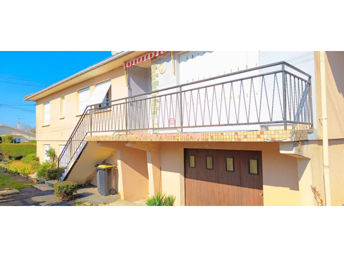 Maison 7 pièces de 120 m² - Thouars (79100)