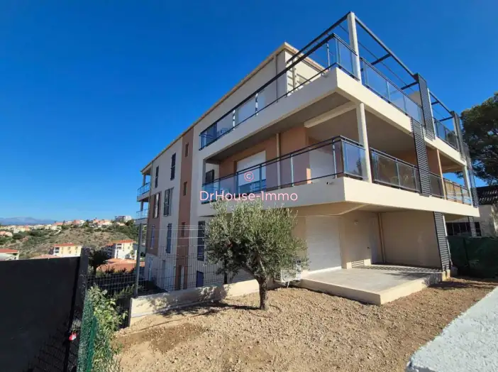 Appartement 3 pièces de 82 m² - Saint-Raphaël (83700)