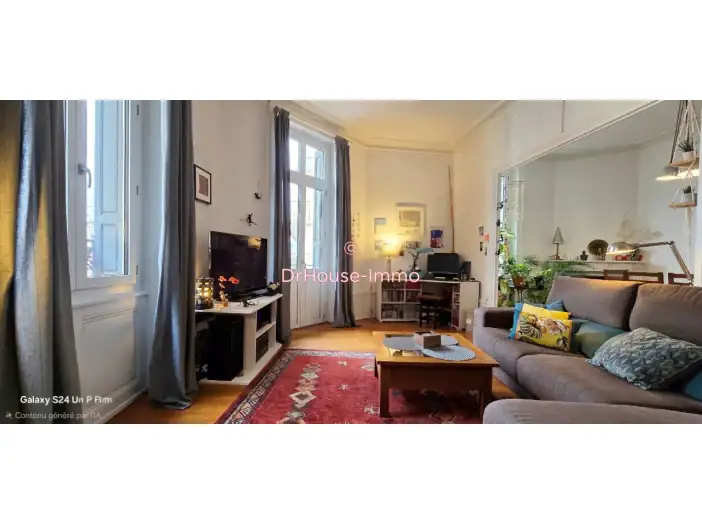 Appartement 5 pièces de 117 m² - Saint-Étienne (42000)