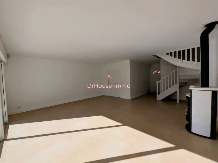 Maison 6 pièces de 170 m² - Orléans (45100)