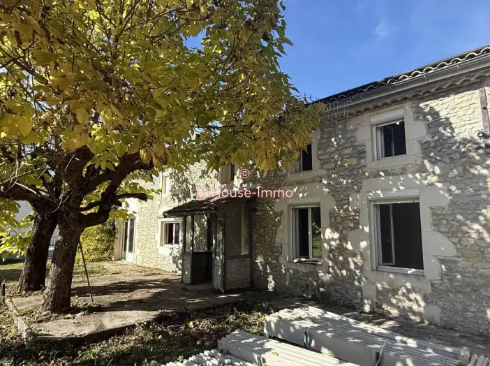 Maison 5 pièces de 250 m² - Saint-Laurent-Médoc (33112)