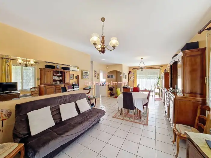 Maison 3 pièces de 91 m² - Granzay-Gript (79360)