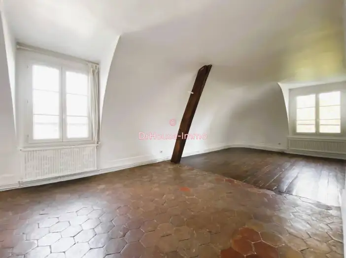 Appartement 2 pièces de 50 m² - Paris (75004)