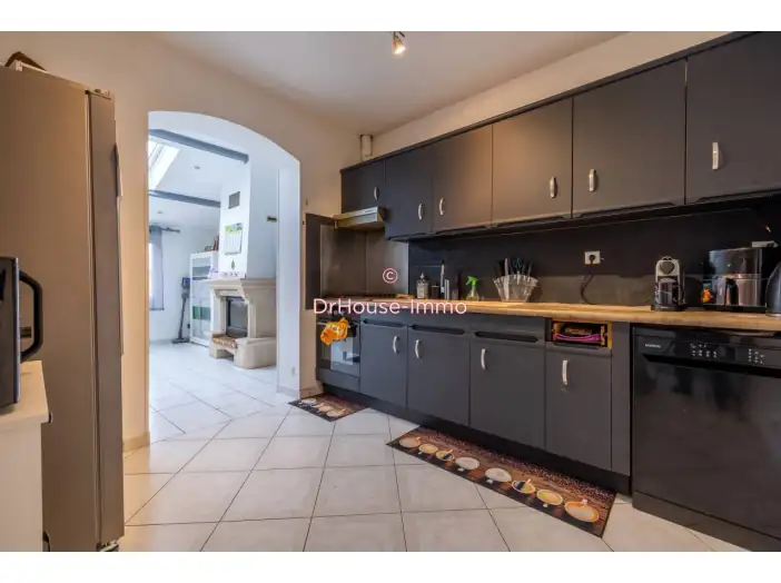 Maison 6 pièces de 131 m² - Combs-la-Ville (77380)