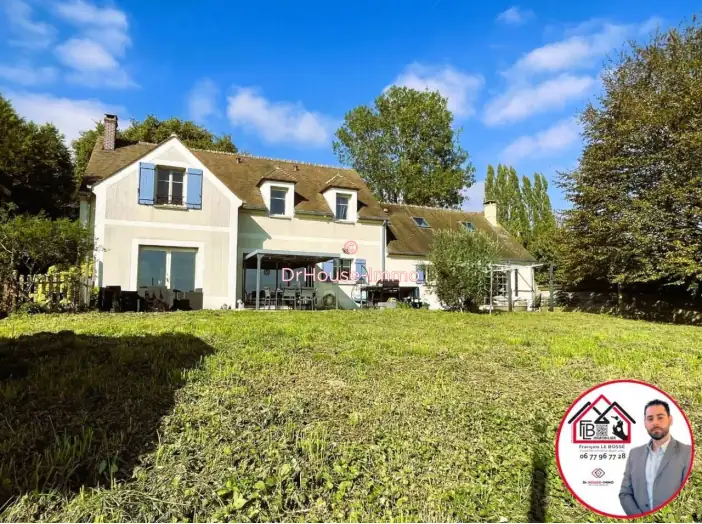 Maison 7 pièces de 245 m² - Lainville-en-Vexin (78440)