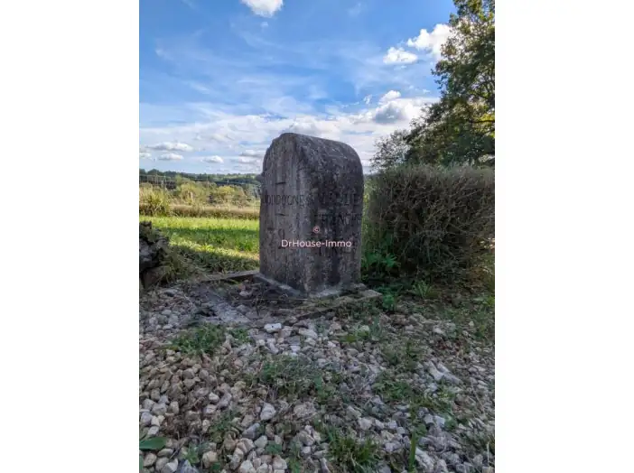 Bien immobilier 8 pièces de 206 m² - Villefranche-du-Périgord (24550)