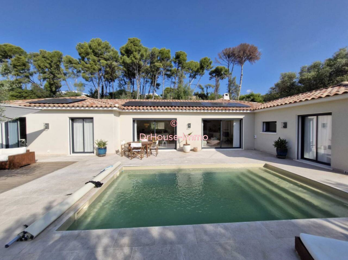 Maison 5 pièces de 158 m² - Ollioules (83190)