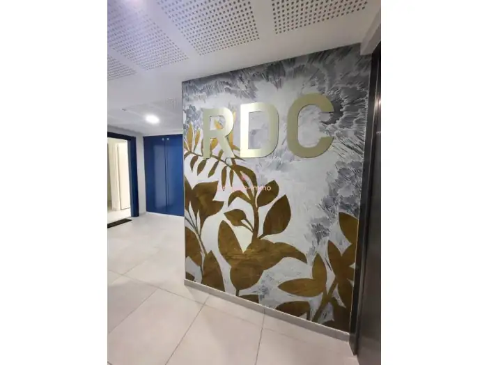 Appartement 3 pièces de 82 m² - Saint-Raphaël (83700)