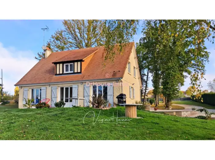 Maison 7 pièces de 136 m² - Falaise (14700)