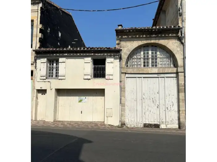 Appartement 4 pièces de 96 m² - Coutras (33230)