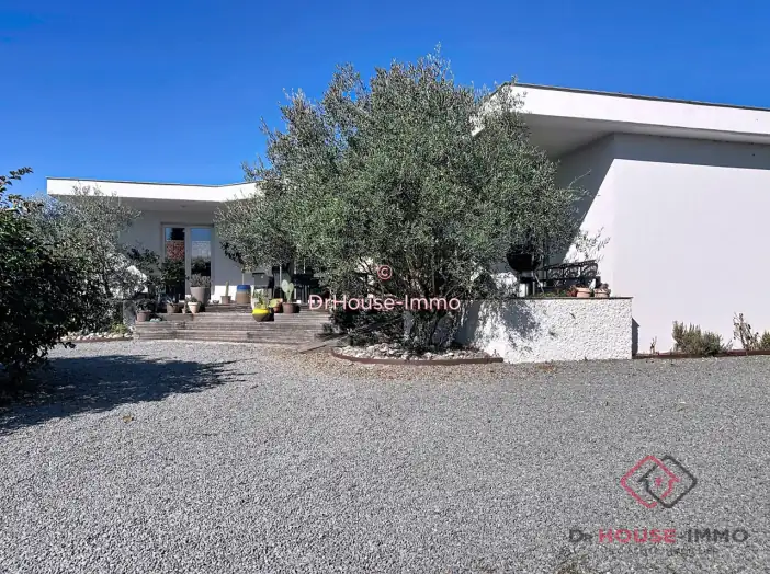 Maison 6 pièces de 188 m² - Périgueux (24000)