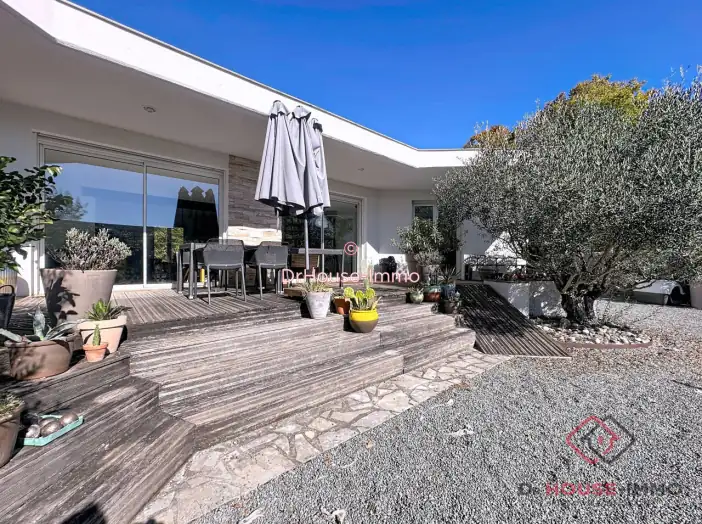 Maison 6 pièces de 188 m² - Trélissac (24750)