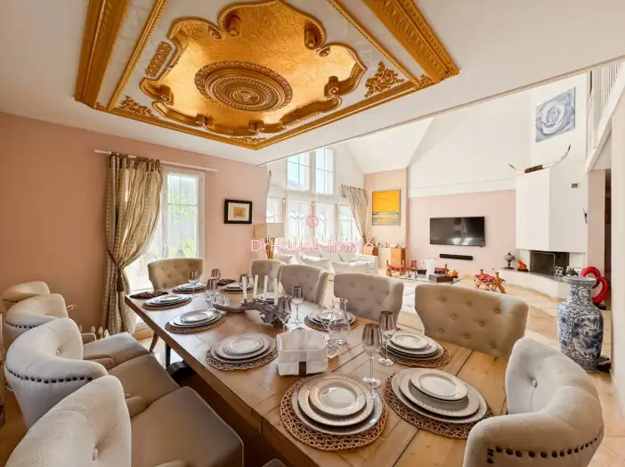 Maison 7 pièces de 194 m² - Montévrain (77144)