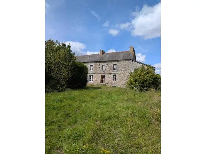 Maison 10 pièces de 250 m² - Langourla (22330)