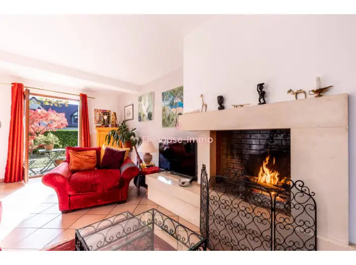 Maison 6 pièces de 127 m² - Dampierre-en-Yvelines (78720)