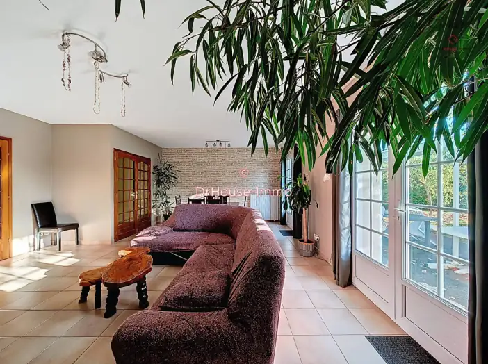 Maison 8 pièces de 200 m² - Saran (45770)